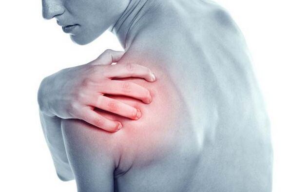 La douleur à l'épaule est un symptôme de l'arthrose de l'articulation de l'épaule. 